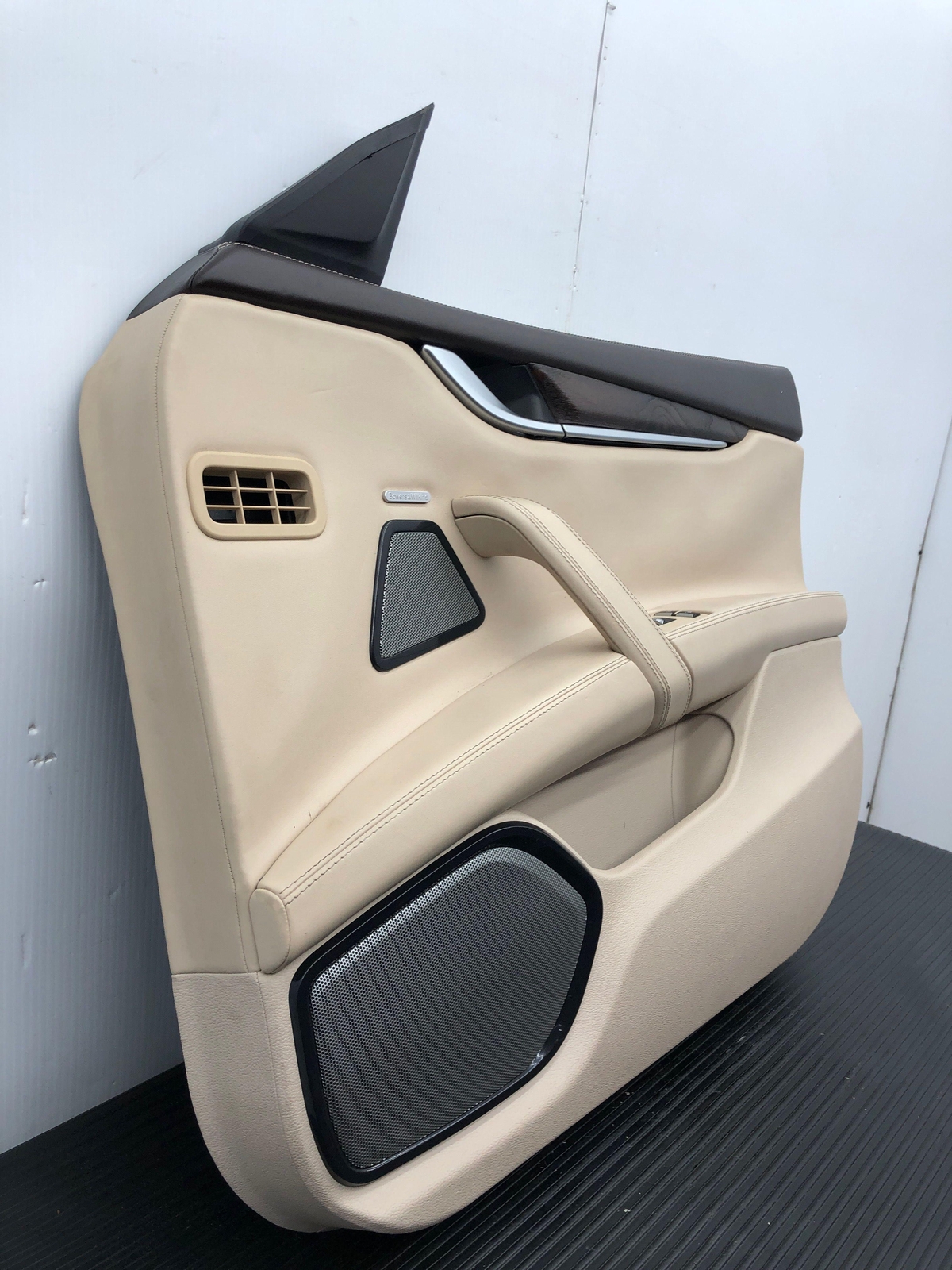 2014 - 2017 MASERATI GHIBLI M157 OEM FRONT RIGHT DOOR TRIM PANEL 6700288480