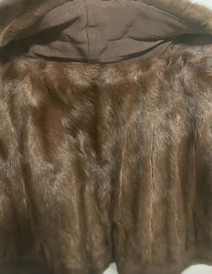 Chal de piel vintage JL Hudson of Detroit Foto 3 de 4