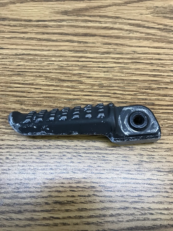 KAWASAKI NINJA ZX6R 2009-2020, PARTE TRASERA DERECHA # 34028-0095 Foto 4 de 4