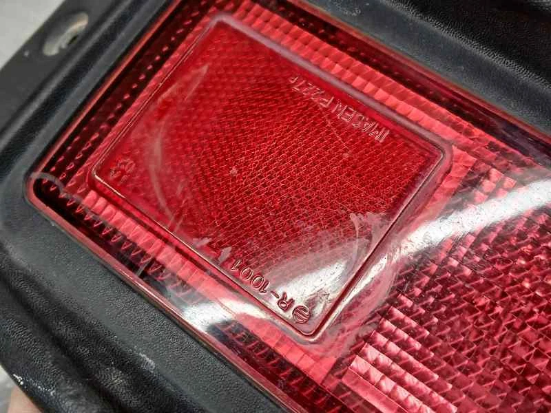 MR465018 fanale paraurti posteriore destro MITSUBISHI MONTERO SPORT (K90) 1998 Foto 3 de 4