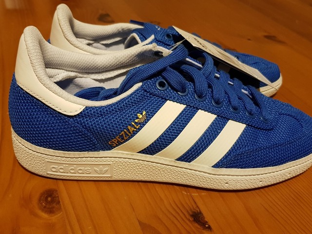 adidas spezial size 4
