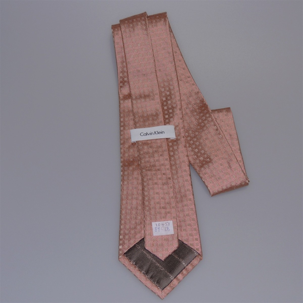 Calvin Klein Men's 100% Silk Geometric Pink Neck Tie Classic 3 5/8