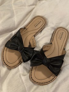 tan bow sandals