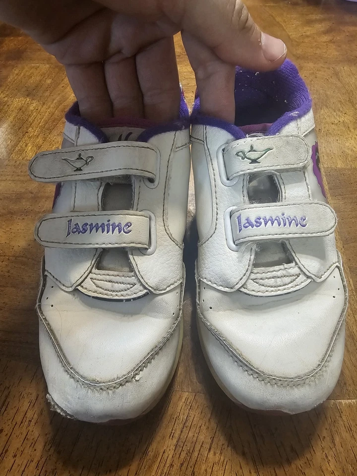 Zapatos de colección Disney Aladdin Jasmine niño pequeño talla 11 con caja usados como están ver fotos Foto 2 de 4