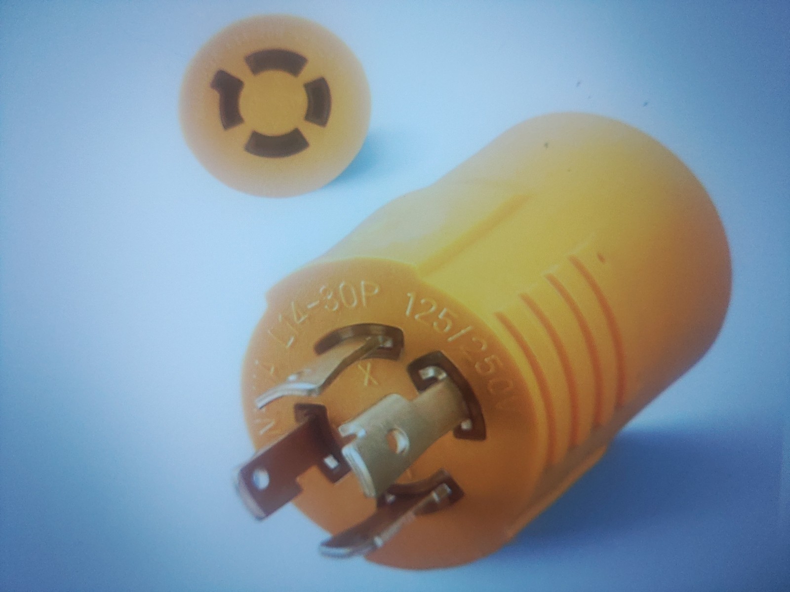 Adapter Nema L14-30p To L14-20r, 4-prong 30amp 125/25
