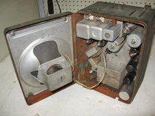 VTG CAR RADIO   SPEAKER AUTOMOBILE  METAL BOX