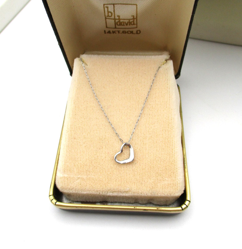 B. David 14K White Gold Heart Pendant Necklace 18" in Box 0.8 Gr [N133]