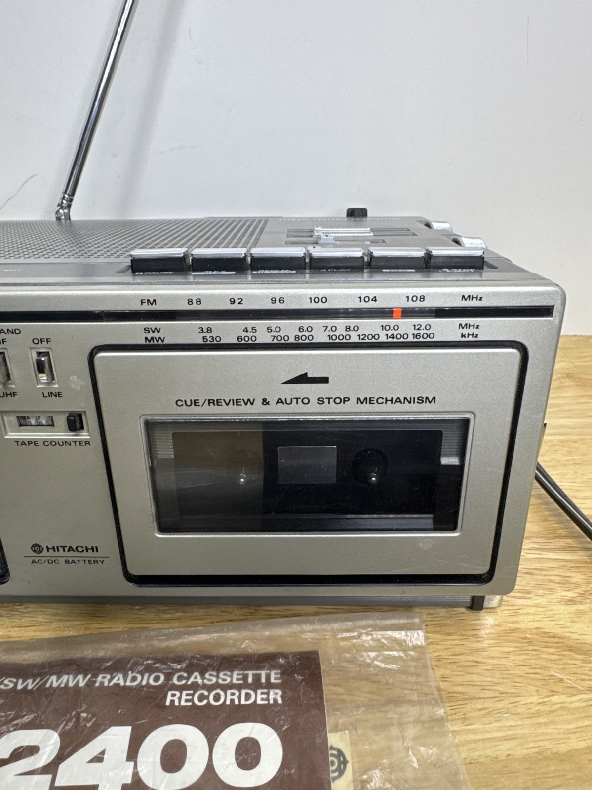 Hitachi K-2400 Vintage Trimode Portable TV/Cassette/Radio. Tested &Working