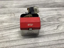 ALLEN BRADLEY 800T-XA MOMENTARY FLIP LEVER PUSH BUTTON STOP #26F307*CO