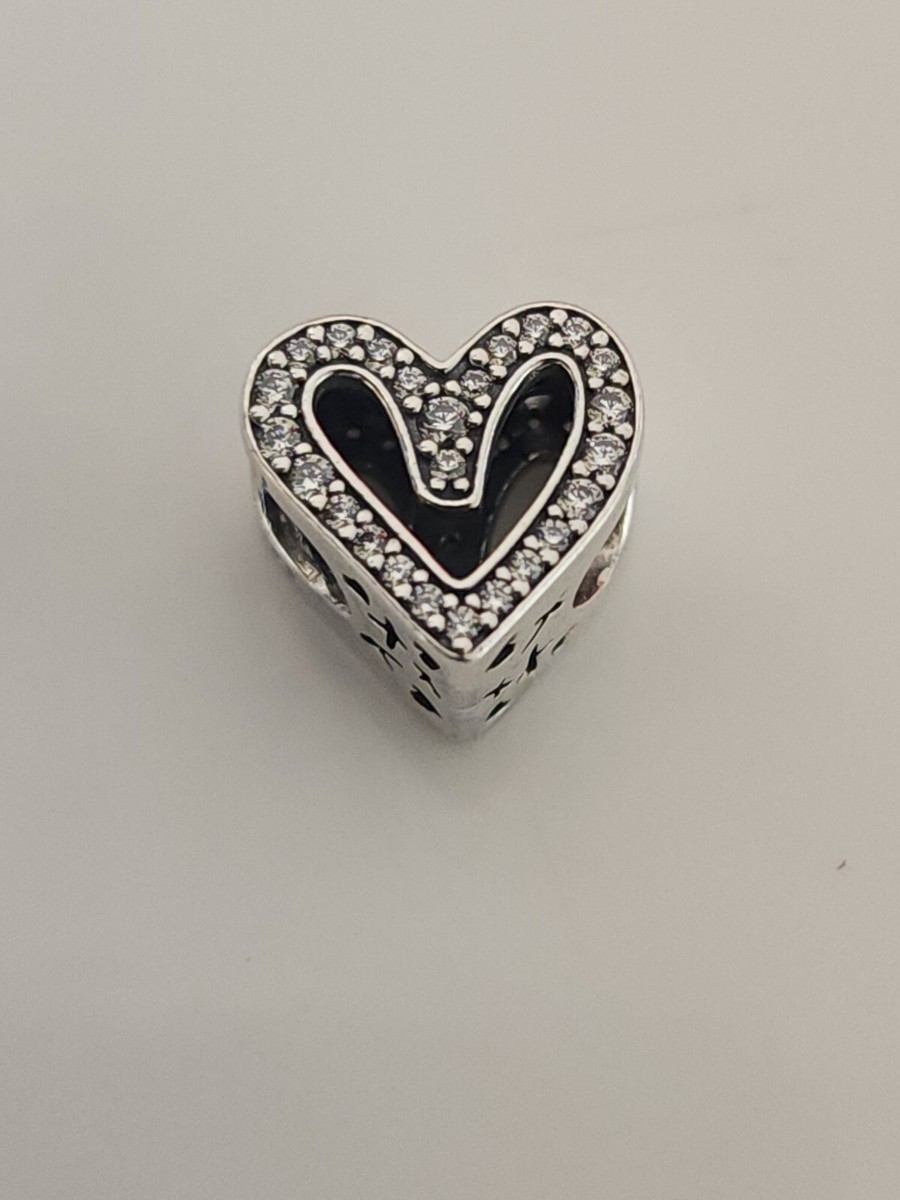 AUTHENTIC PANDORA SPARKLING FREEHAND HEART CHARM #798692C01
