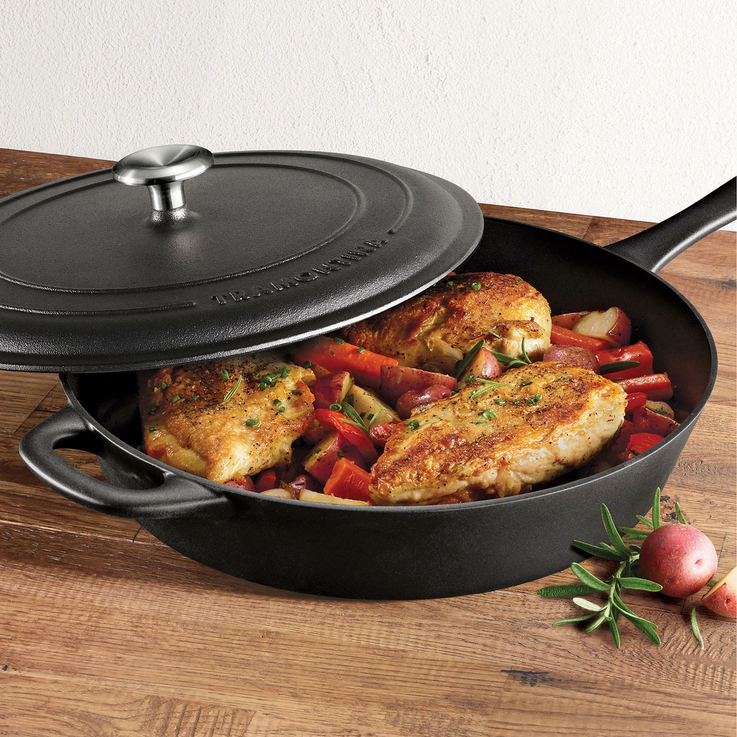 Tramontina 12".5 Covered Cast Iron Skillet W/ Stainless Steel Knob Lid