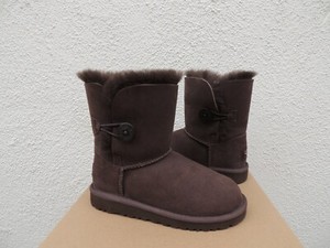 ugg bailey button chocolate brown