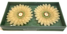 Pottery Barn Yellow Daisy Flower Floating Candles Set of 2 Unopened Box