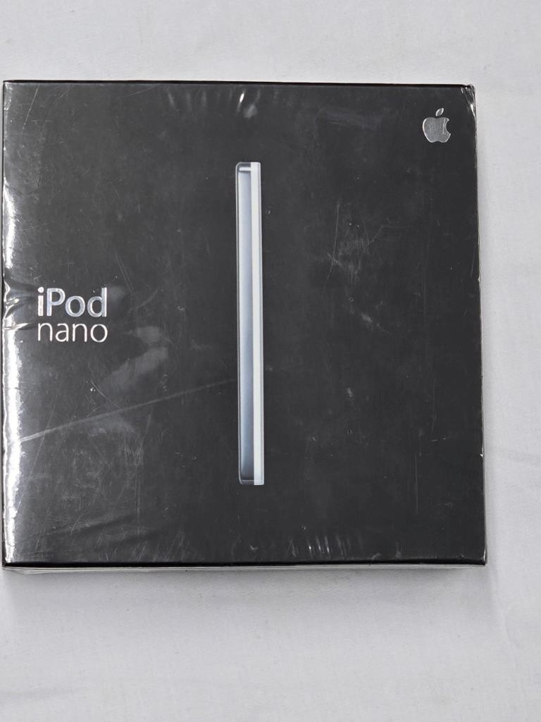 Apple iPod nano 1st Generation White (2 GB) for sale online
