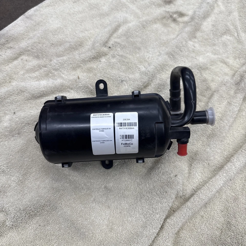 Acumulador de CA YF-3607 Motorcraft FORD NUEVO PARA Lincoln Town Car Grand Marquis Foto 3 de 4