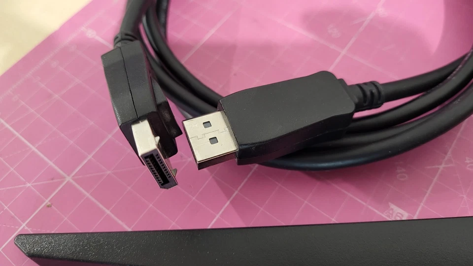 AOC 24G2ZE/BK 23,8 Zoll 16:9 WLED Gaming Monitor - Schwarz/Rot_6,19_2 - Bild 3 von 4