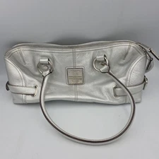Tignanello Silver Metallic Pebbled Leather Y2K Tiggy Baguette Shoulder Bag 