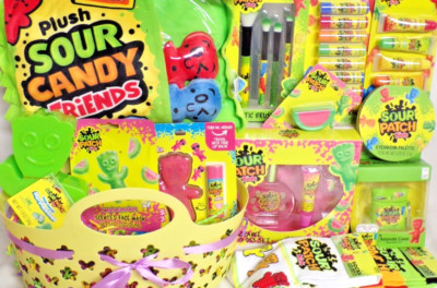 NEW KIDS SOUR PATCH KIDS TOY GIFT BASKET PLUSH MAKE UP TOYS SOUR PATCH CANDY