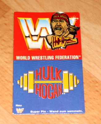 1993 World Wrestling Federation WWE Hulk Hogan Vintage Pin / Badge