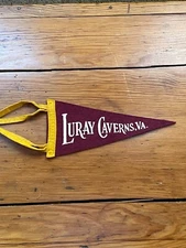 VINTAGE 1950'S 1960'S MERLOT RED FELT LURAY CAVERNS VIRGINIA 8" SOUVENIR PENNANT