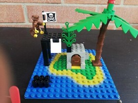 LEGO 6260 - Shipwreck Island - Year 1989