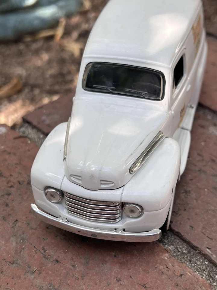 Liberty Classics Halliburton 1948 Ford Delivery Truck LIMITED EDITION Electrical - Image 4 of 4