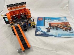 Lego City 60036 Arctic Base Camp, complete set with all pieces and instructions