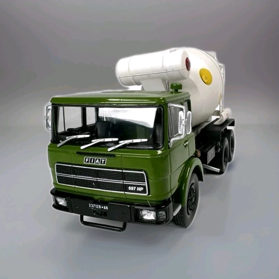 CAMION D'EPOCA - Fiat 697 NP (1969) Betoniera - n.84 - VINTAGE TRUCKS 1/43 - Image 4 of 4