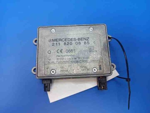 MERCEDES-BENZ CLS C219 Antennenverstärker  2118200885 3.20 Diesel 21204231