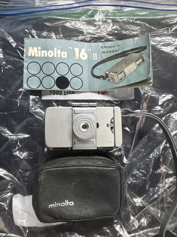 Minolta 16 II Subminiature Camera - Rokkor 1:2.8 f=22mm - Vintage - With Bag