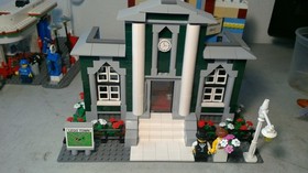 Lego 10184 50 Year Town Plan with Box And Certificate Letter 