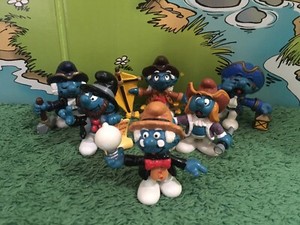 Lot De 8 Figurines Schtroumpfs – Collection Peyo – Occasion