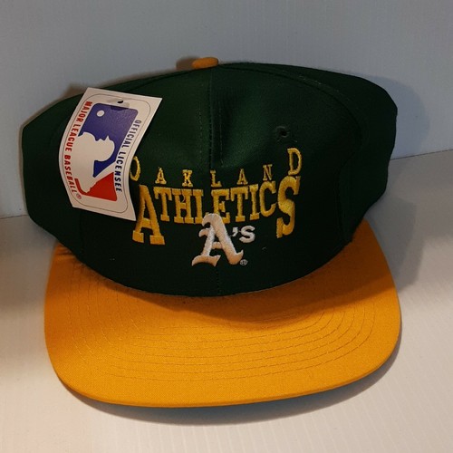 '90s  OAKLAND ATHLETICS A'S SNAPBACK FLAT BILL HAT (NOT PERFECT LOOK AT PICS) - Picture 1 of 10
