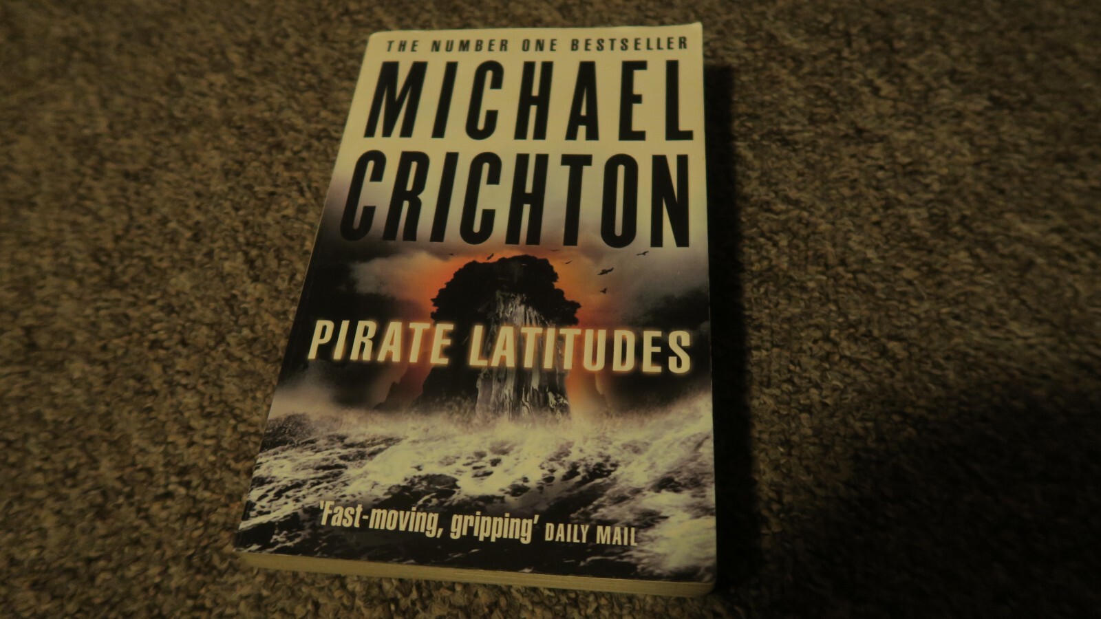 Pirate Latitudes, Crichton, Michael, Book