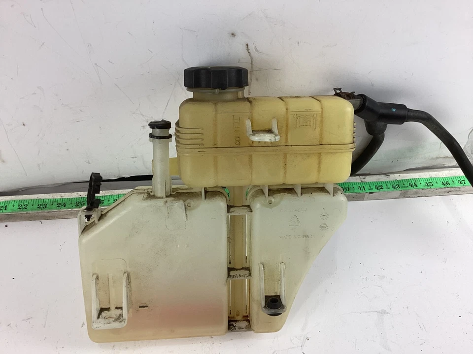 2013-2019 Cadillac ATS Engine Coolant Overflow Reservoir Tank 22948113 OEM. - Image 2 of 4