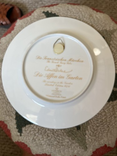 Assiette collector Heinrich V&B - Contes de fées français - Les singes dans le jardin - Photo 3/3