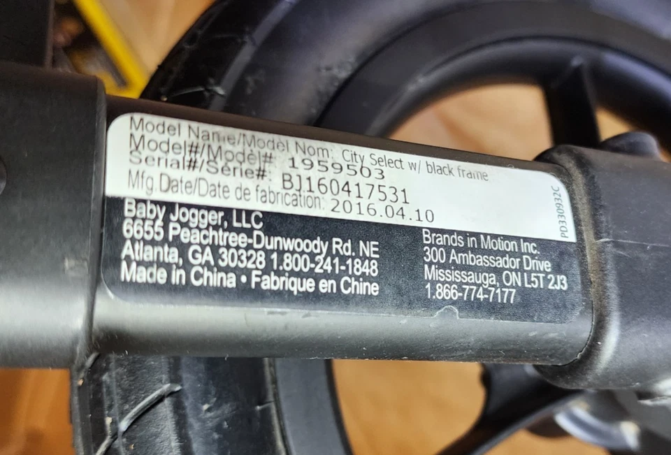 Cochecito City Select by Baby Jogger marco chasis negro 4 ruedas modelo #1959503 Foto 2 de 4