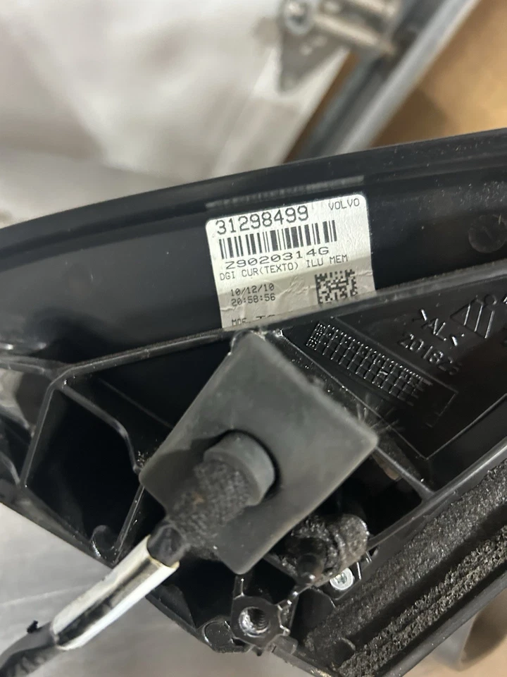 ✅2010 - 2013 Volvo XC60 Side View Mirror Right (No Camera)Passenger side OEM #41 - Image 4 of 4