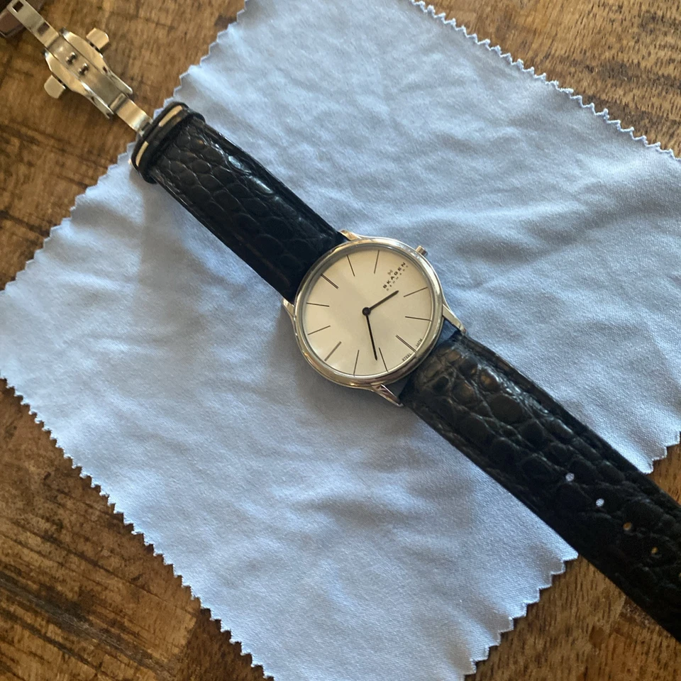 Skagen Denmark Theodor 858XLSLC Watch With Black leather Strap - Image 2 of 3