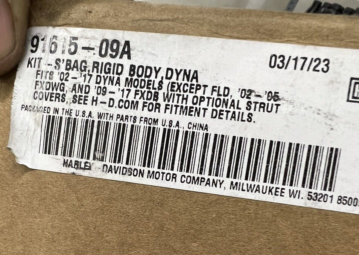 Genuine HarleyDavidson Dyna Rigid Leather Saddlebags 9161509A No Keys