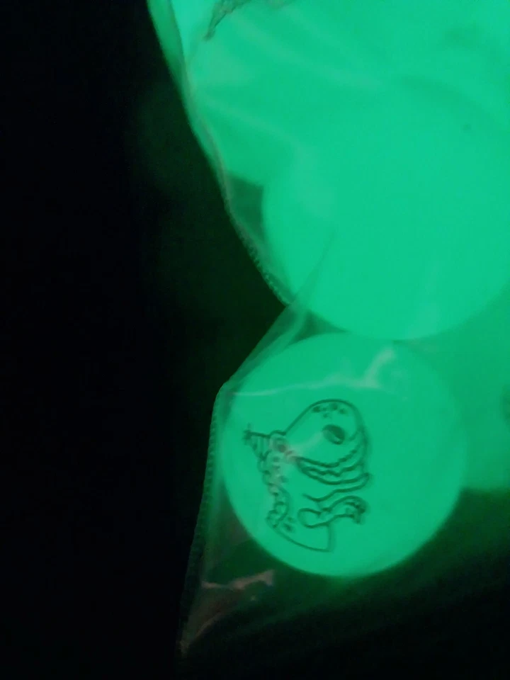 30 GLOW IN THE DARK GREEN PARTY DINOSAUR BOUNCY SUPER BALLS, HIGH BOUNCE - Image 2 of 2