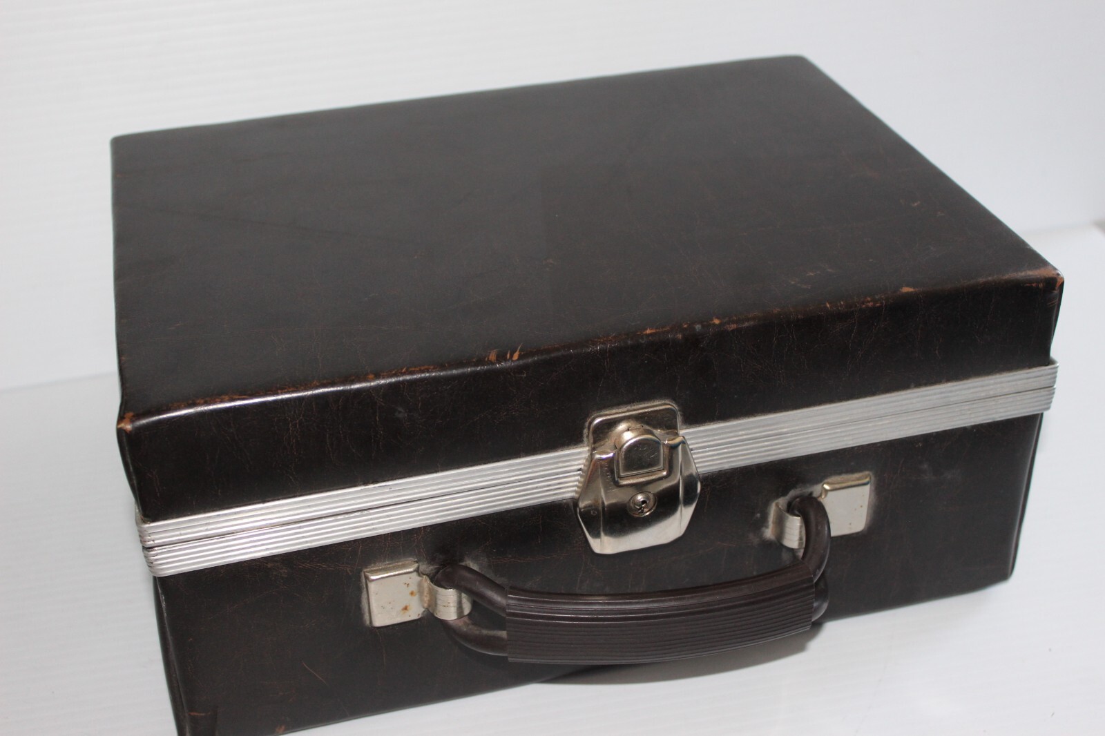 8Track Tape Carrying Case Storage Holder Holds 24 Vinyl Felt Interior with key eBay