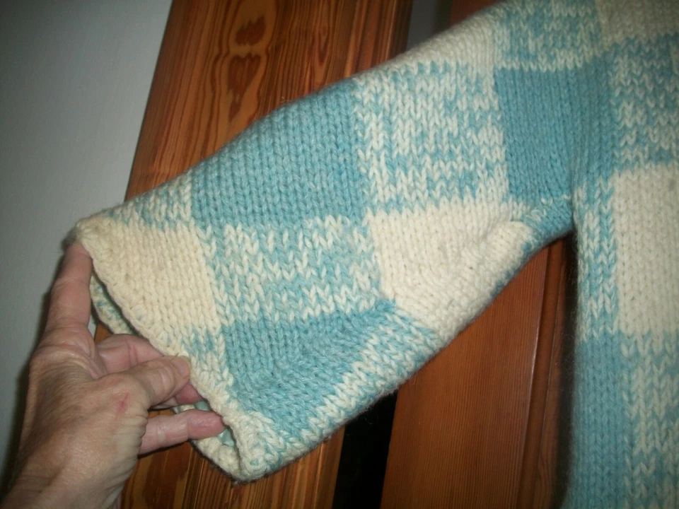 DE COLECCIÓN AÑOS 60 TEJIDO A MANO MEZCLA DE LANA AZUL A CUADROS ABRIGO FORRADO MANGA 3/4 ~ HALLAZGO INMOBILIARIO  Foto 4 de 4