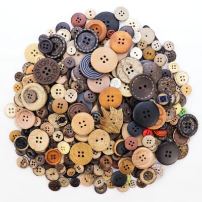 	TCOTBE 600-Pcs Assorted Wooden Buttons Mixed Colors for DIY Crafts	