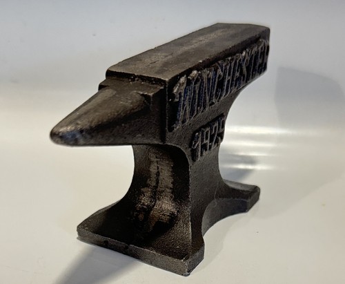 Winchester 1929 Cast Iron Miniature Embossed Anvil - Gunsmith Jewelry Blacksmith - Picture 4 of 7