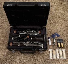 Yamaha 450N Wooden Clarinet with Nickel Plated Keys - Black W/ Case