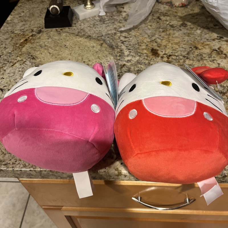 2 Pack Squishmallows Hello Kitty Pink And A Red  8" Plush *NEW
