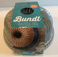NORDIC WARE 10 CUPS BAVARIA BUNDT PAN MADE IN AMERICA HEAVY CAST ALUMINUM