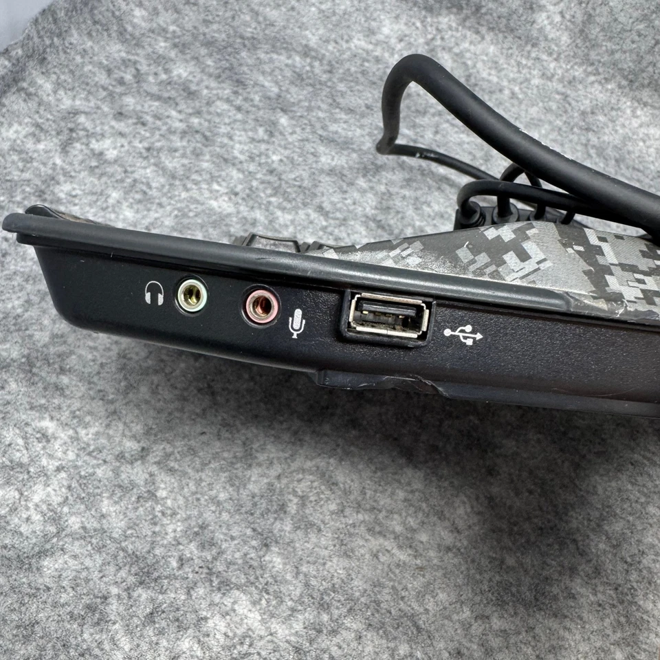 Mad Catz Elite Gaming Keyboard KU-0728 Call of Duty Modern Warfare 2 - Image 3 of 4