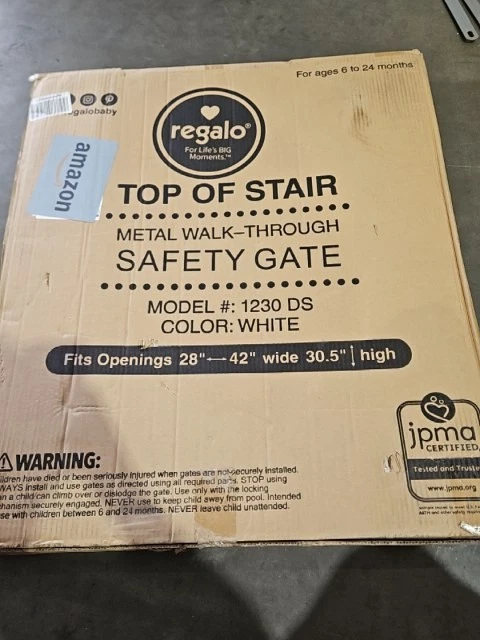 Regalo 2-in-1 Stairway Hallway Baby Gate with Banister Wall Mount Kit
Opens in a new window or tab